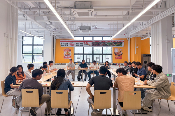 桂电南研院举行院长午餐会