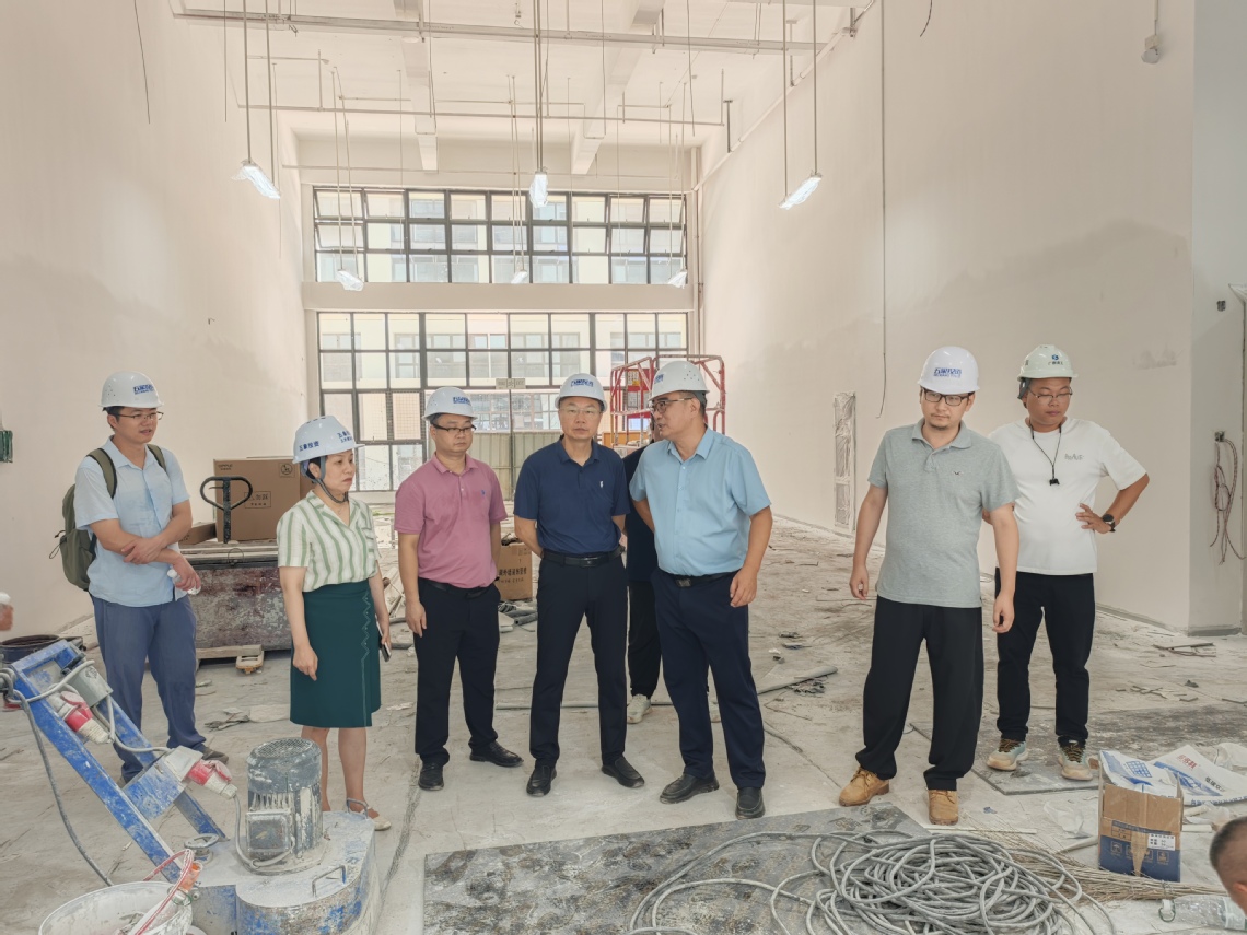 南宁市科技局到桂电南宁研究院调...