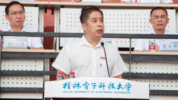 开学第一课：张文涛在2025年...